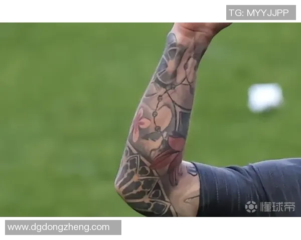 足球明星纹身推荐女生个性时尚选择展现独特魅力与热爱运动的完美结合